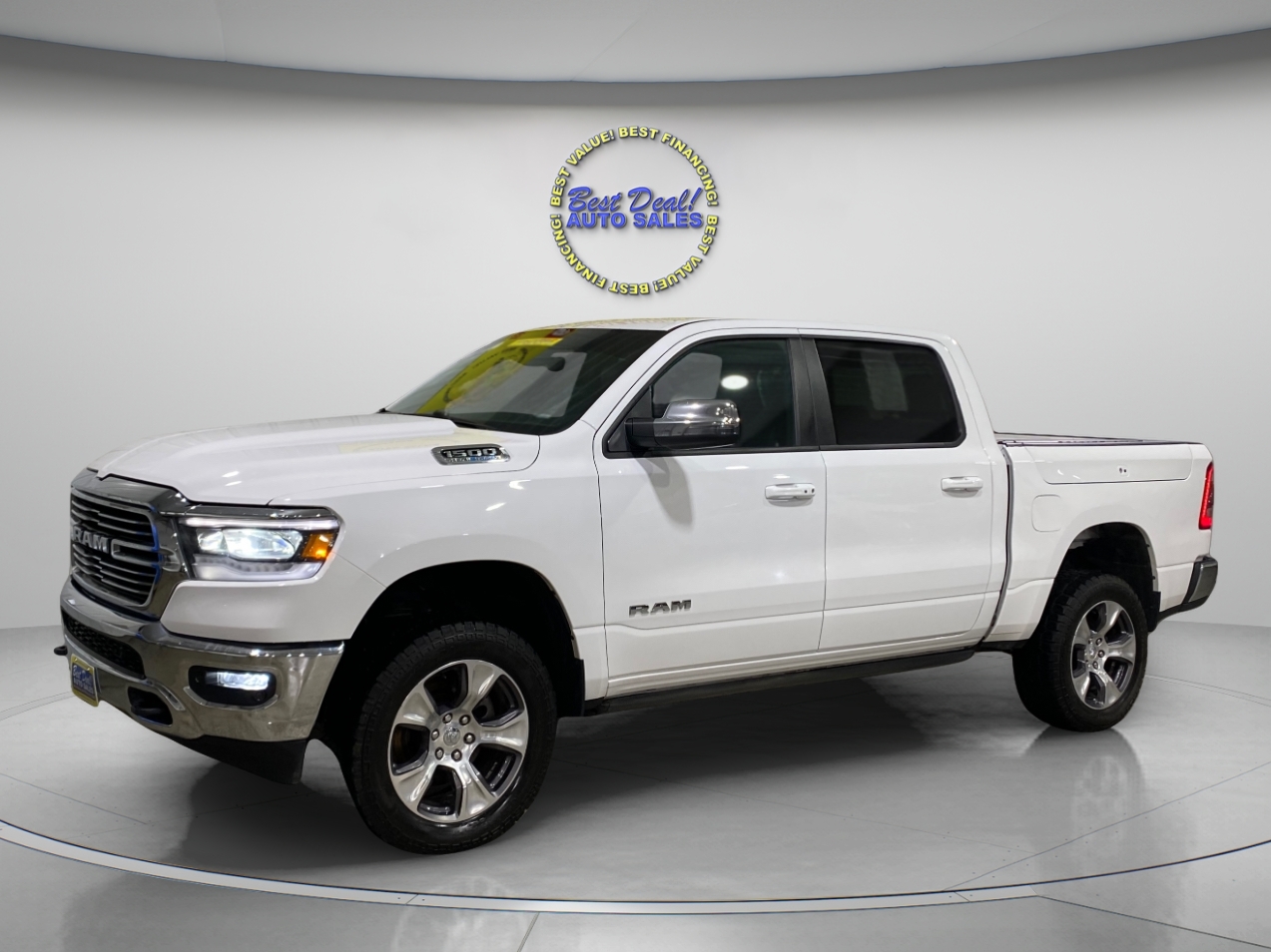 2023 RAM 1500 Laramie Crew Cab SWB 4WD