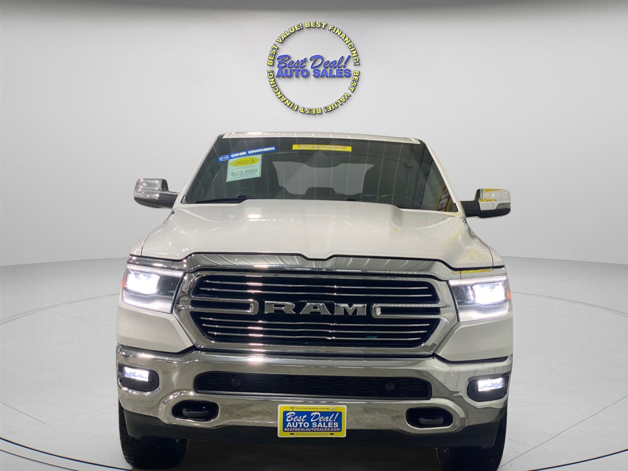 RAM 1500 Laramie Crew Cab SWB 4WD 2023