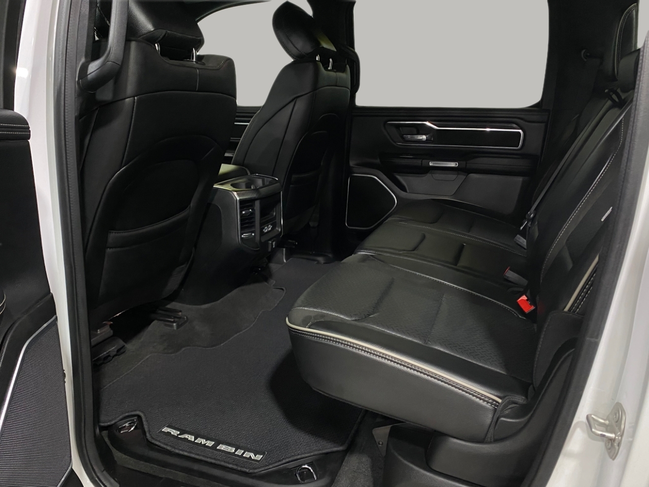 RAM 1500 Laramie Crew Cab SWB 4WD 2023