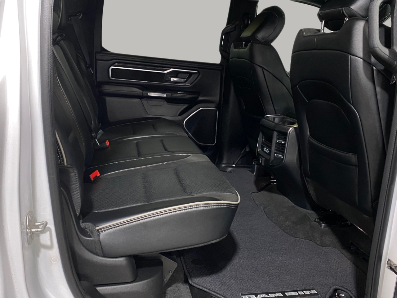 RAM 1500 Laramie Crew Cab SWB 4WD 2023