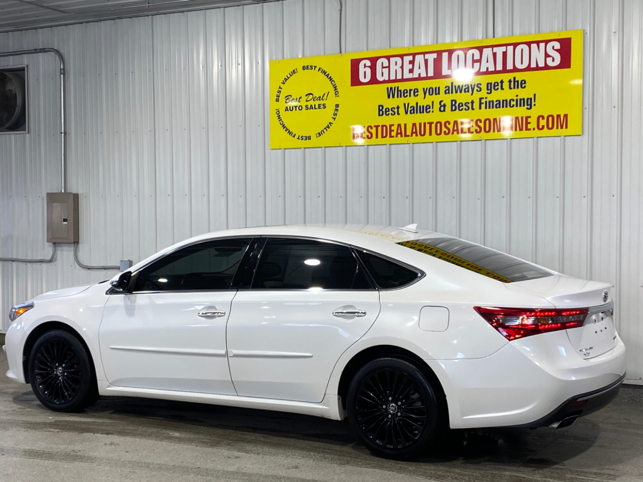 Toyota Avalon XLE 2016