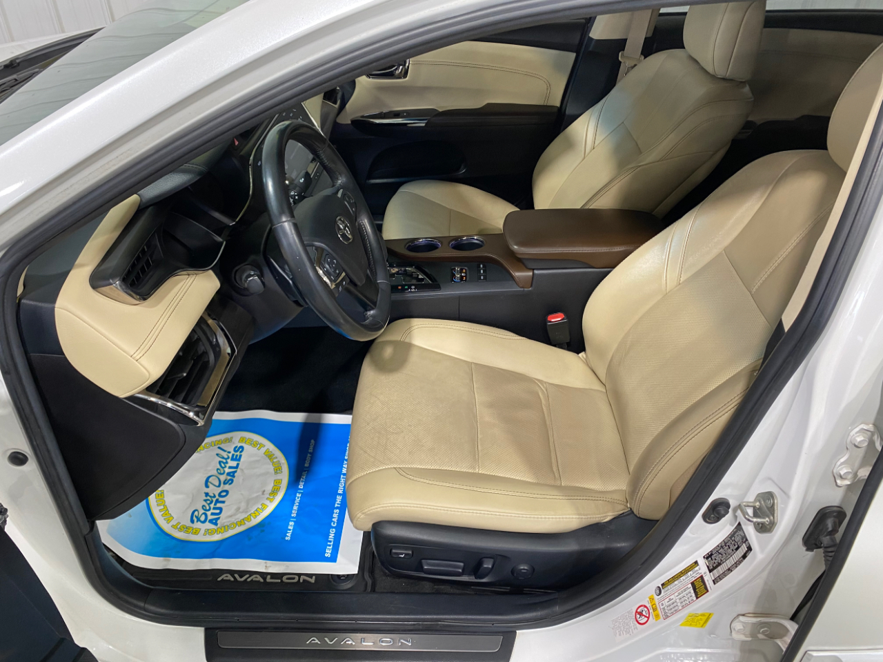 Toyota Avalon XLE 2016