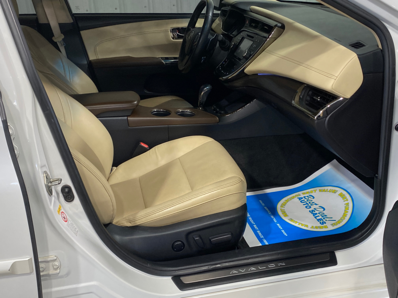 Toyota Avalon XLE 2016