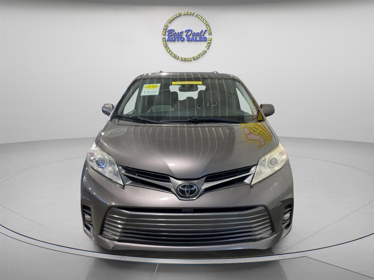 Toyota Sienna XLE 8-Passenger 2018