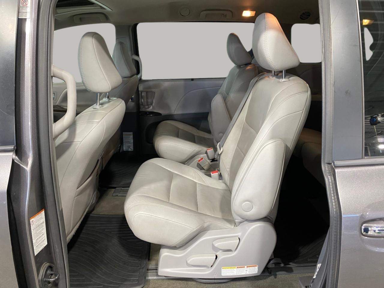Toyota Sienna XLE 8-Passenger 2018