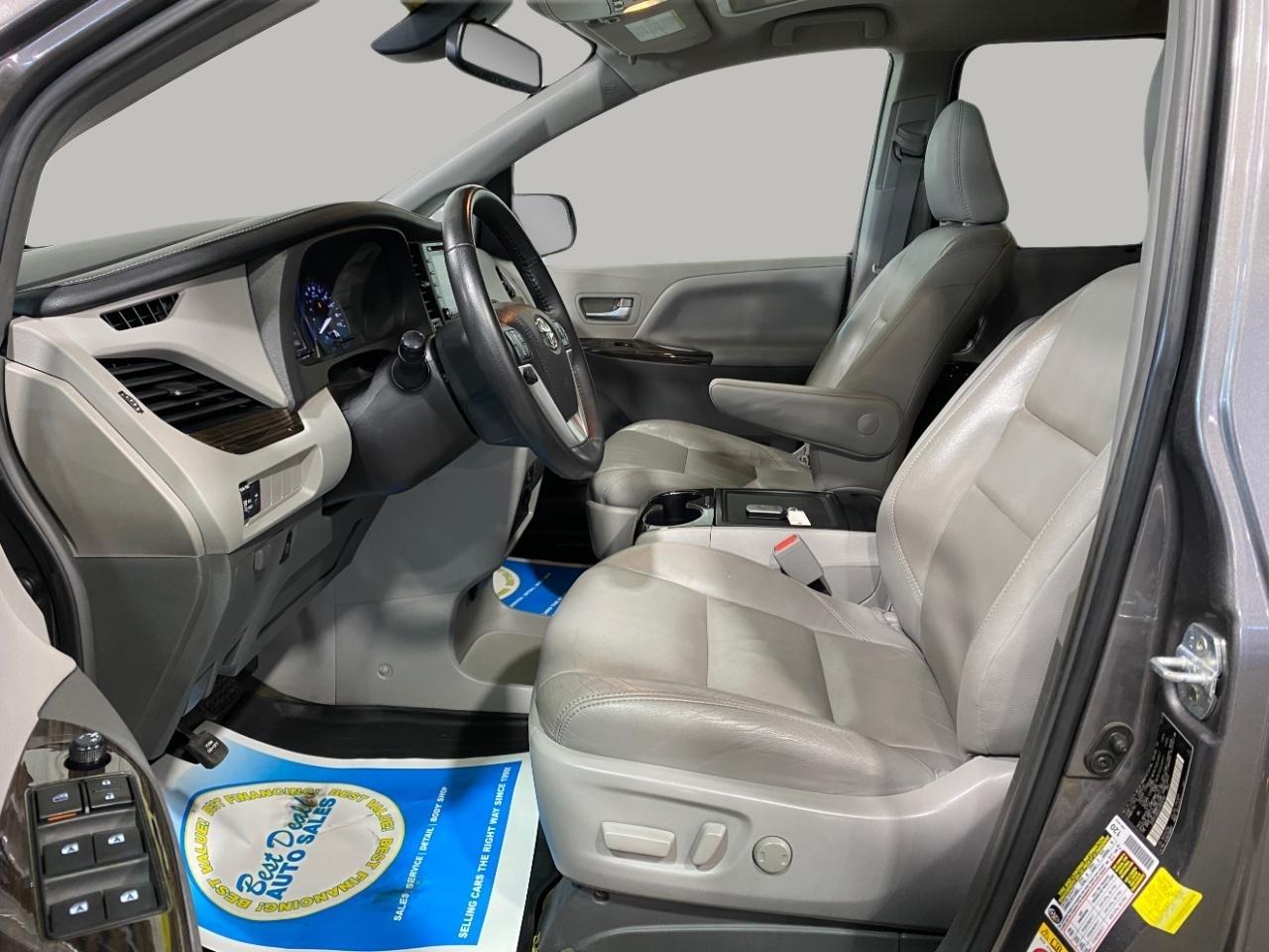 Toyota Sienna XLE 8-Passenger 2018