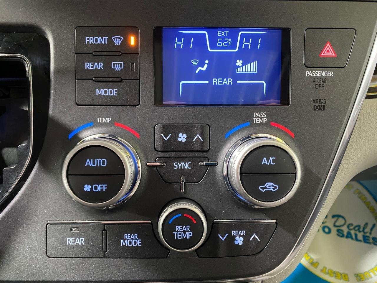 Toyota Sienna XLE 8-Passenger 2018