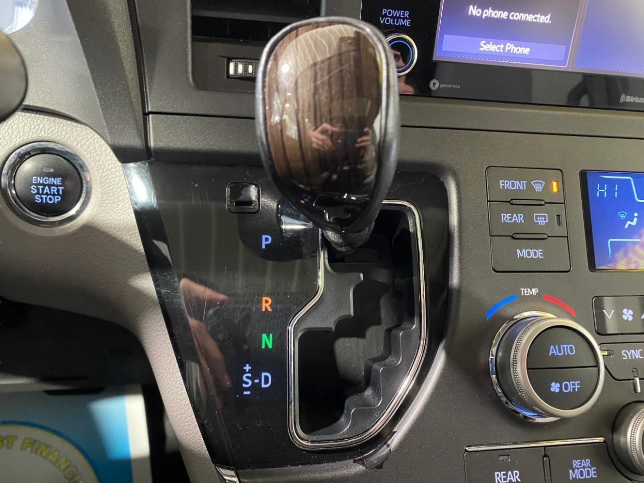 Toyota Sienna XLE 8-Passenger 2018