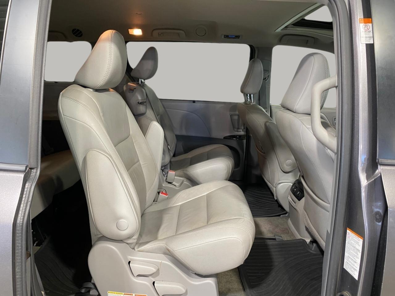 Toyota Sienna XLE 8-Passenger 2018
