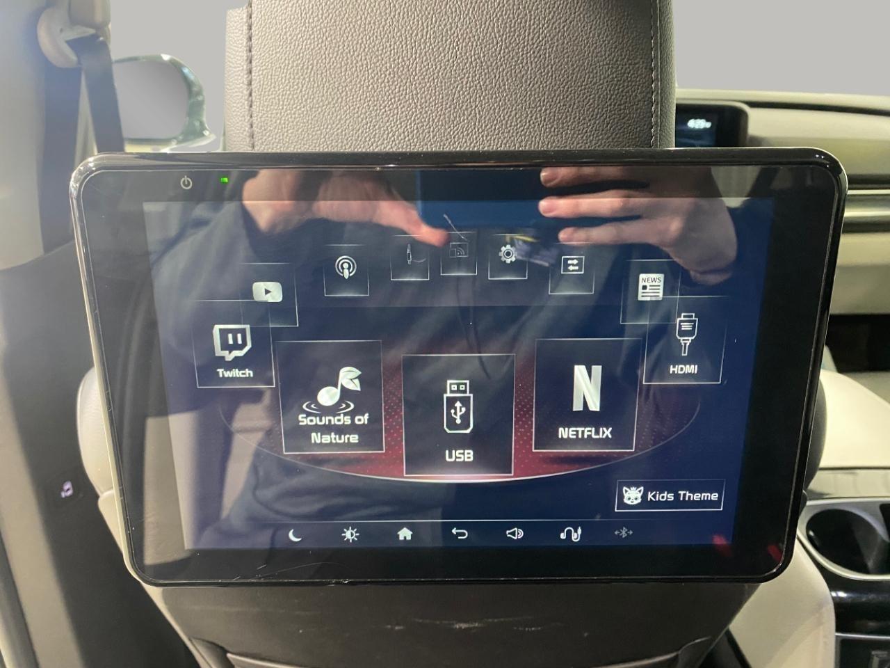 Kia Carnival SX Prestige 2022