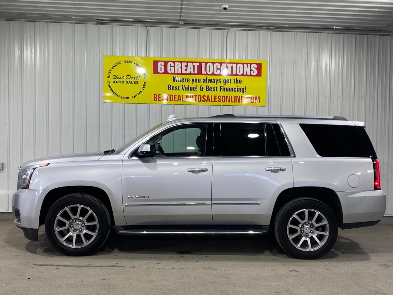 GMC Yukon Denali 4WD 2017