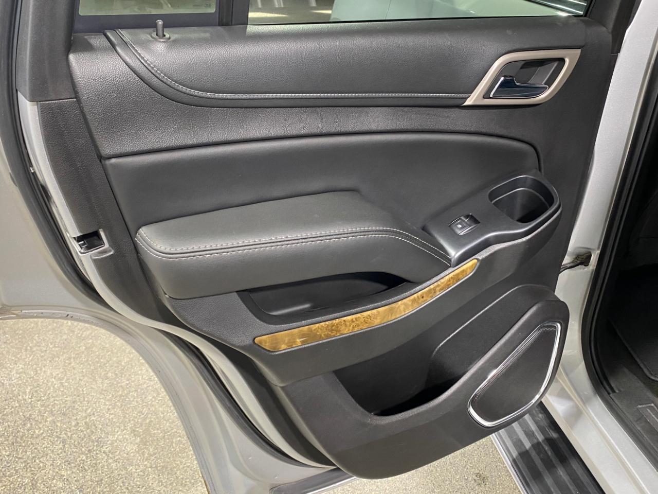 GMC Yukon Denali 4WD 2017