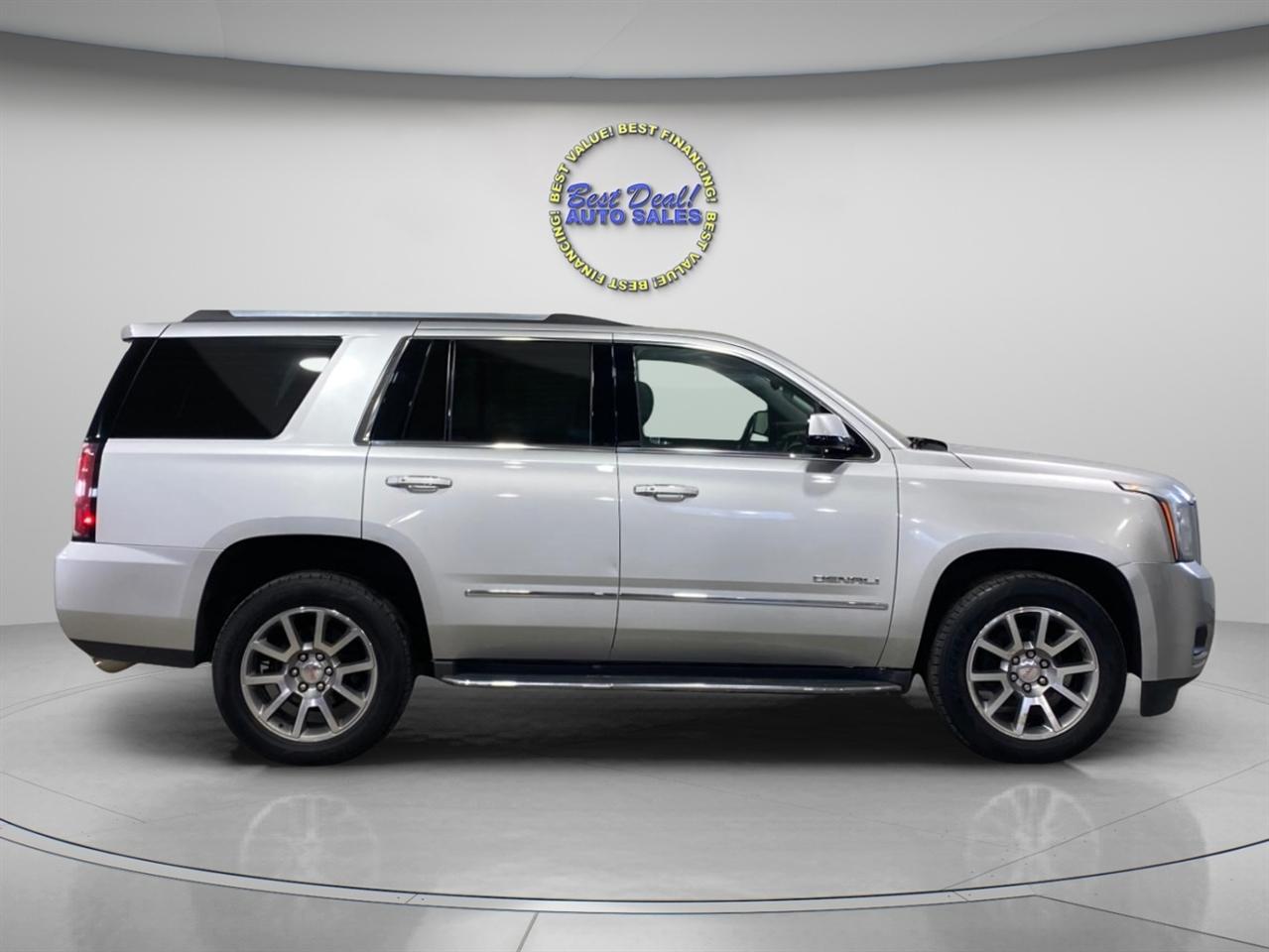 GMC Yukon Denali 4WD 2017