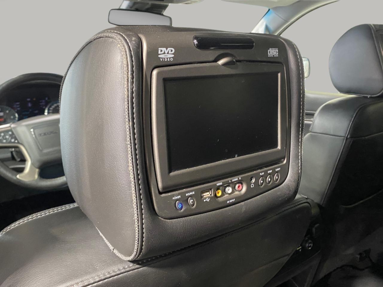 GMC Yukon Denali 4WD 2017