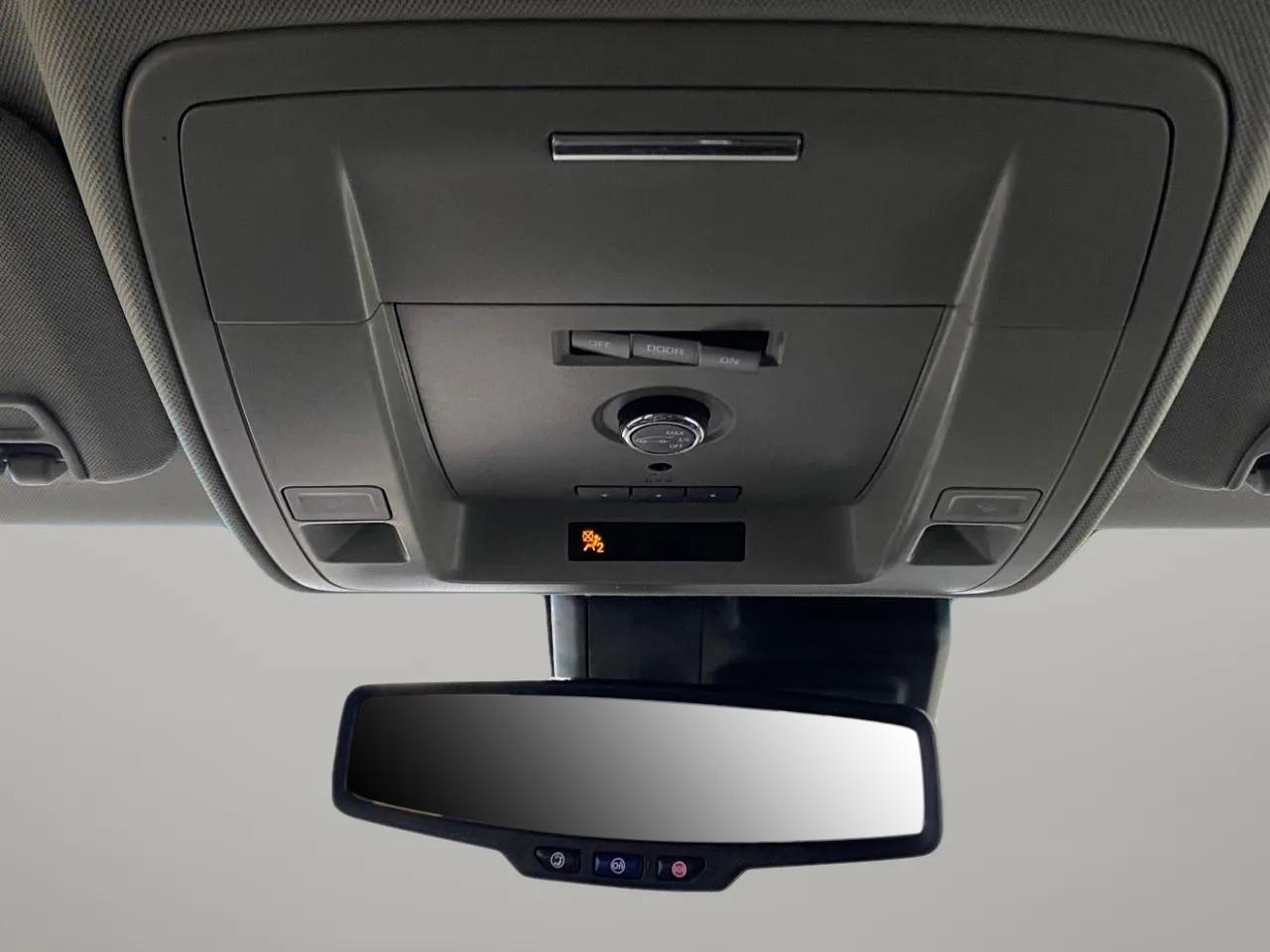 GMC Yukon Denali 4WD 2017