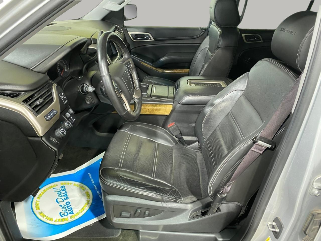 GMC Yukon Denali 4WD 2017