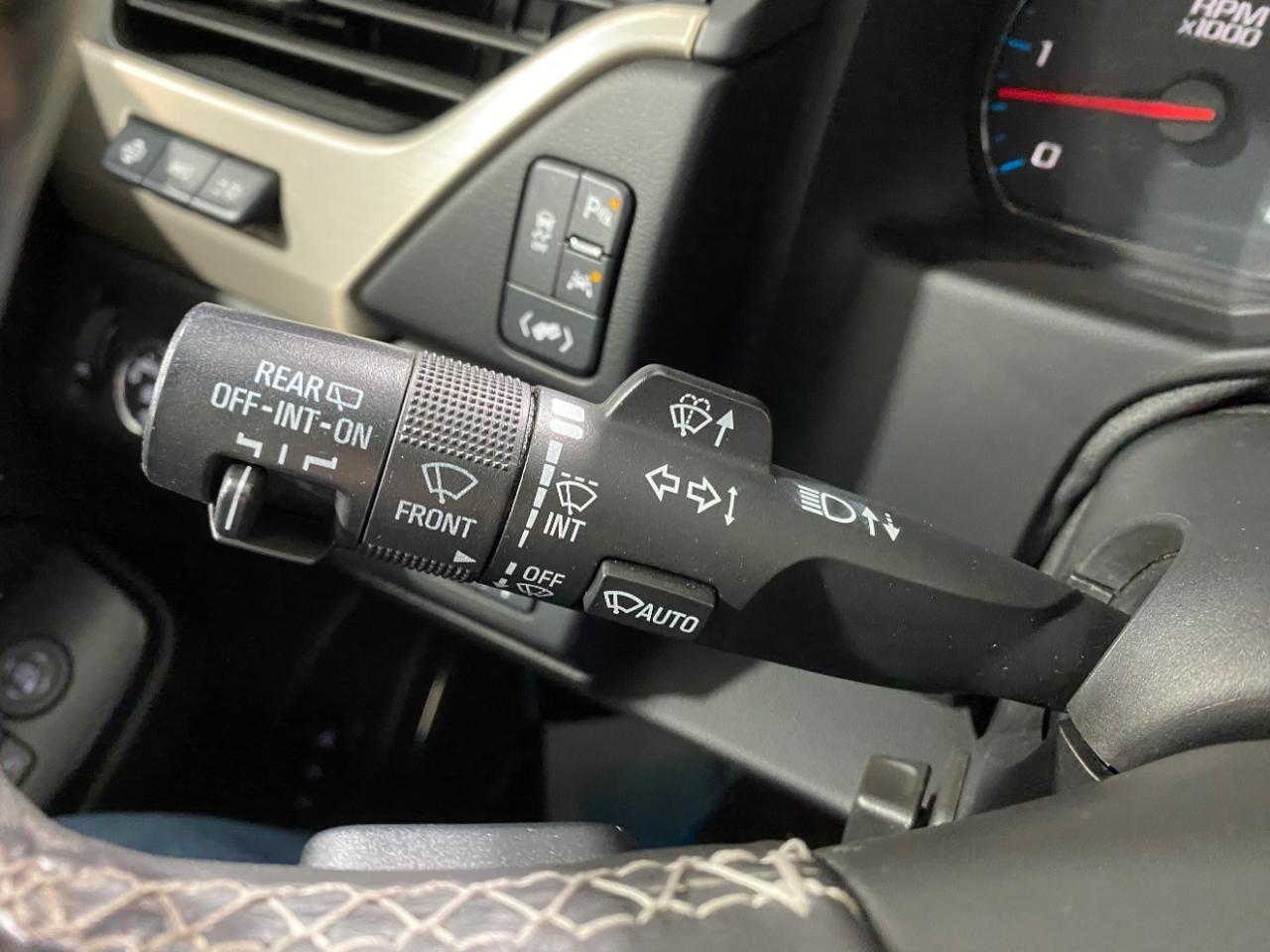 GMC Yukon Denali 4WD 2017