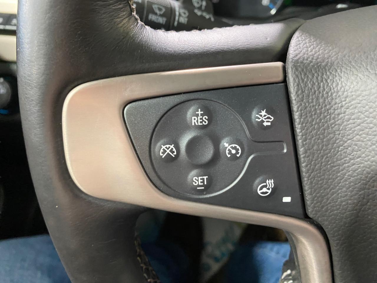 GMC Yukon Denali 4WD 2017