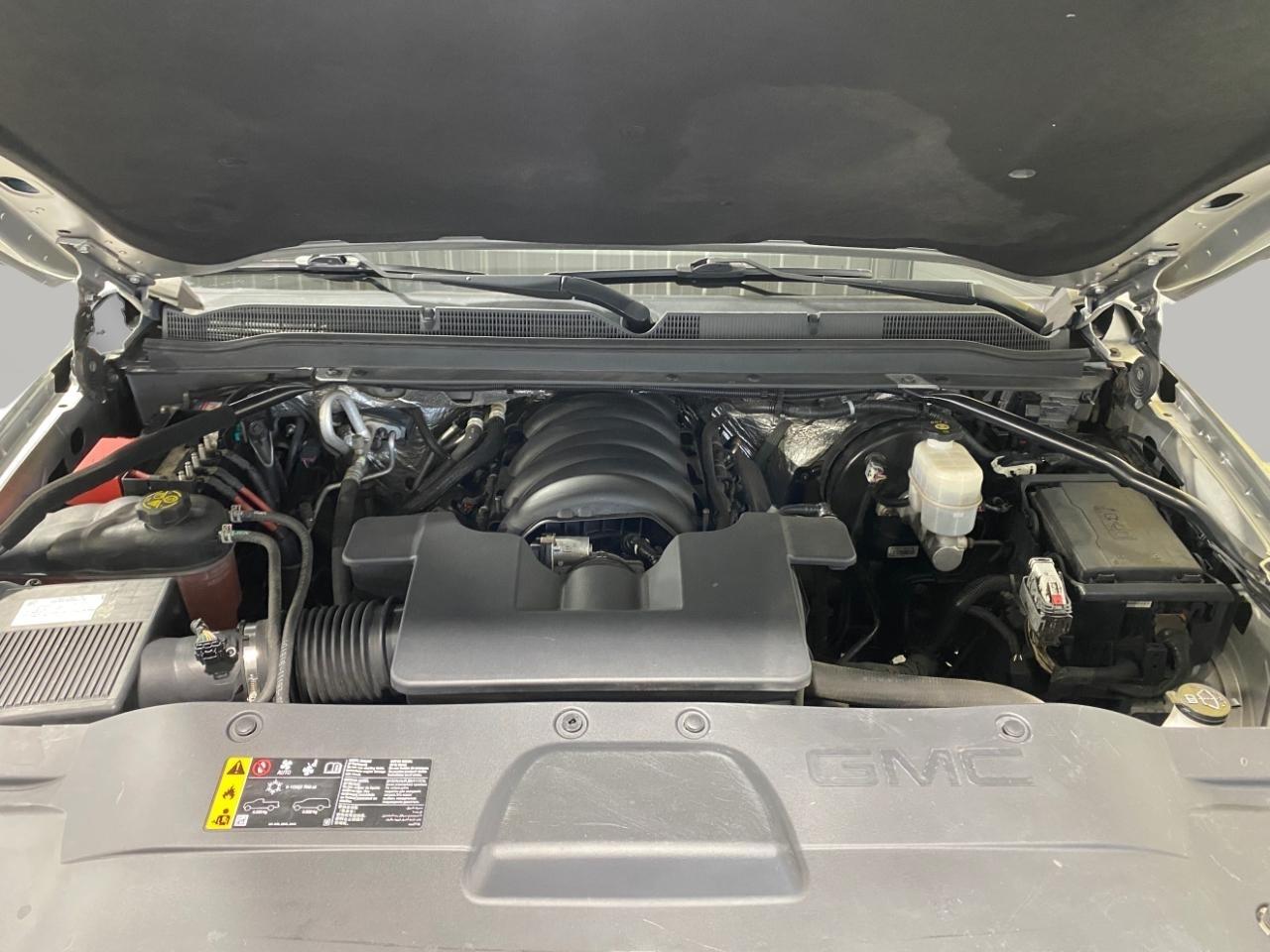 GMC Yukon Denali 4WD 2017