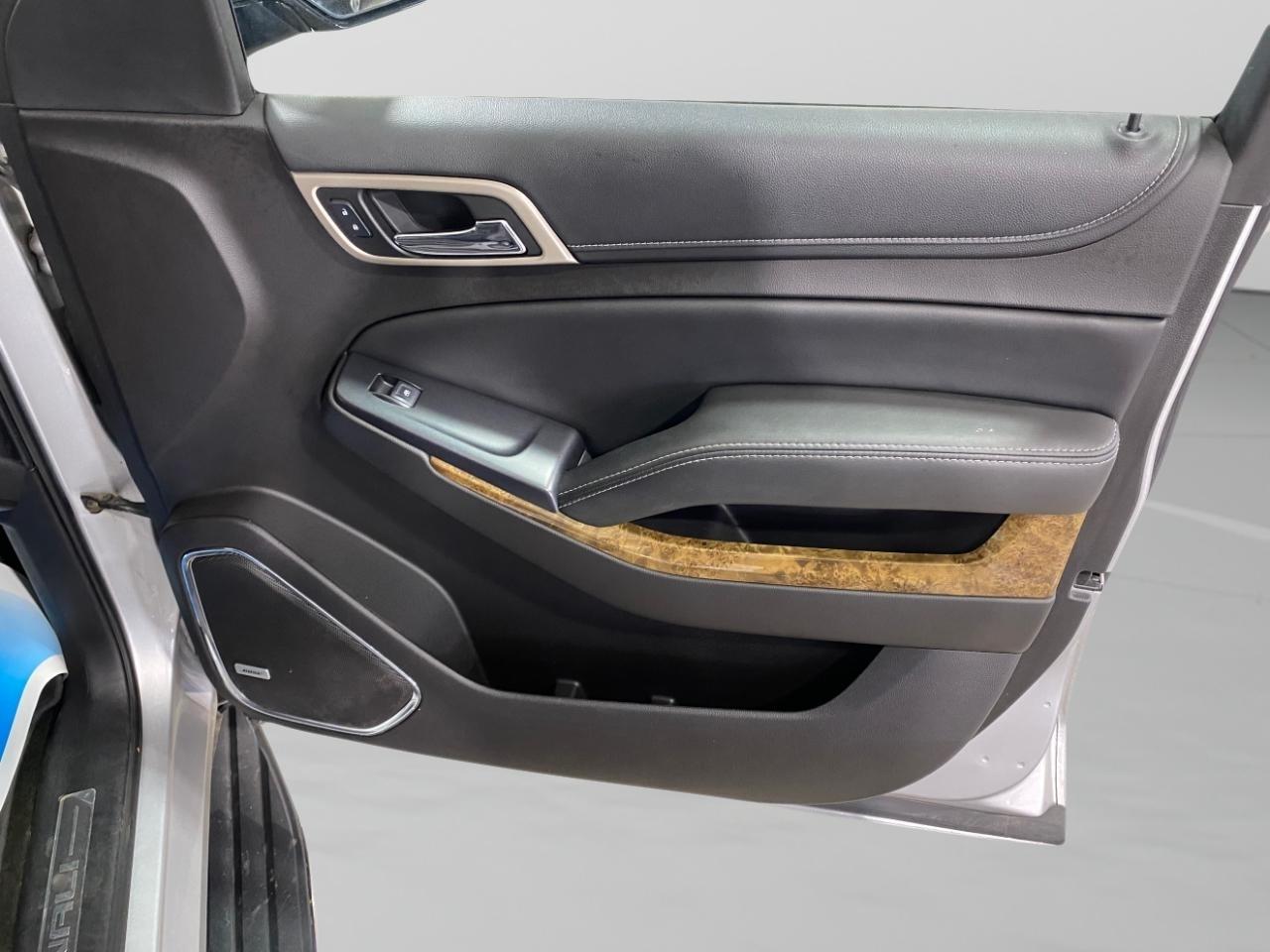 GMC Yukon Denali 4WD 2017