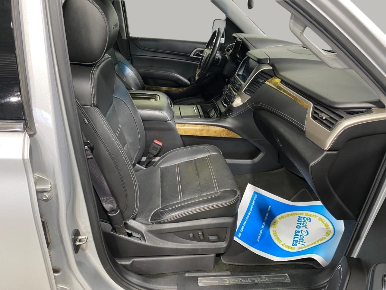 GMC Yukon Denali 4WD 2017