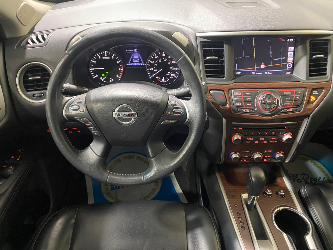 Nissan Pathfinder Platinum 4WD 2017