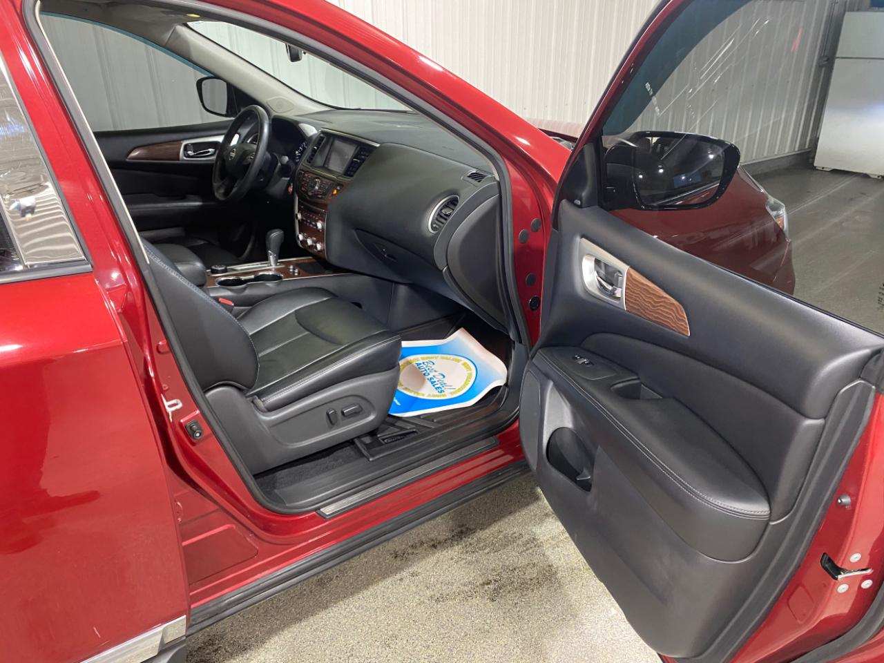 Nissan Pathfinder Platinum 4WD 2017