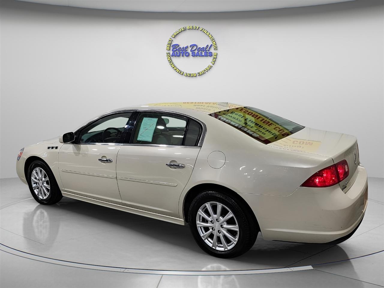 Buick Lucerne  2011