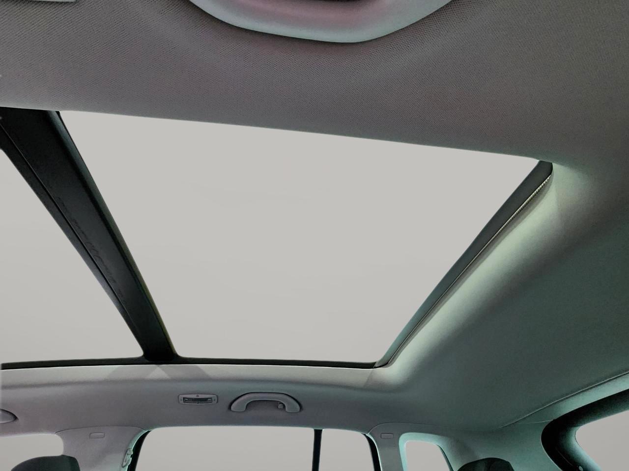 Volkswagen Tiguan  2013