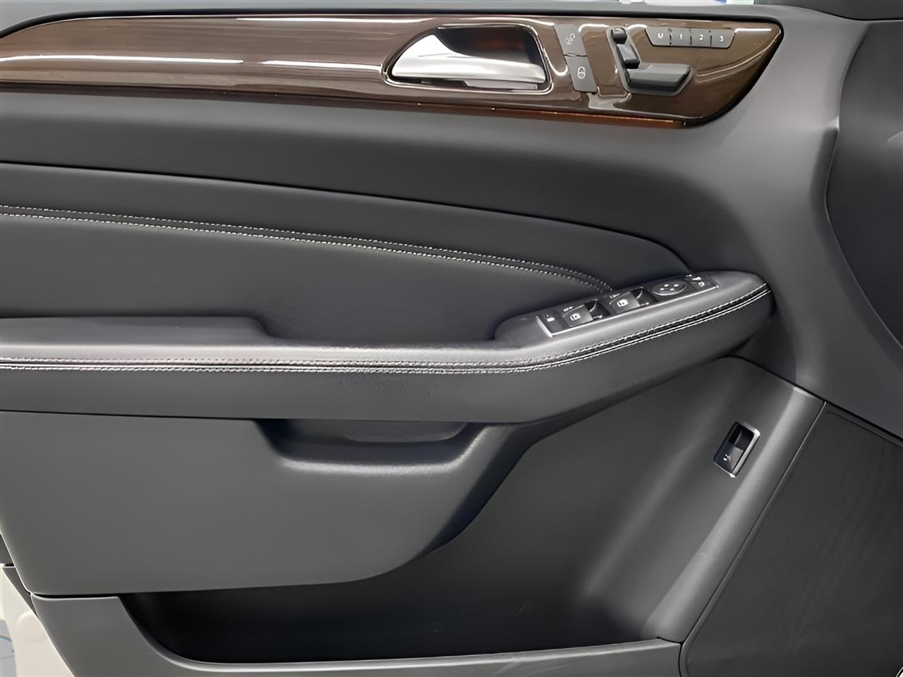 Mercedes-Benz M-Class ML250 BlueTEC 4MATIC 2015