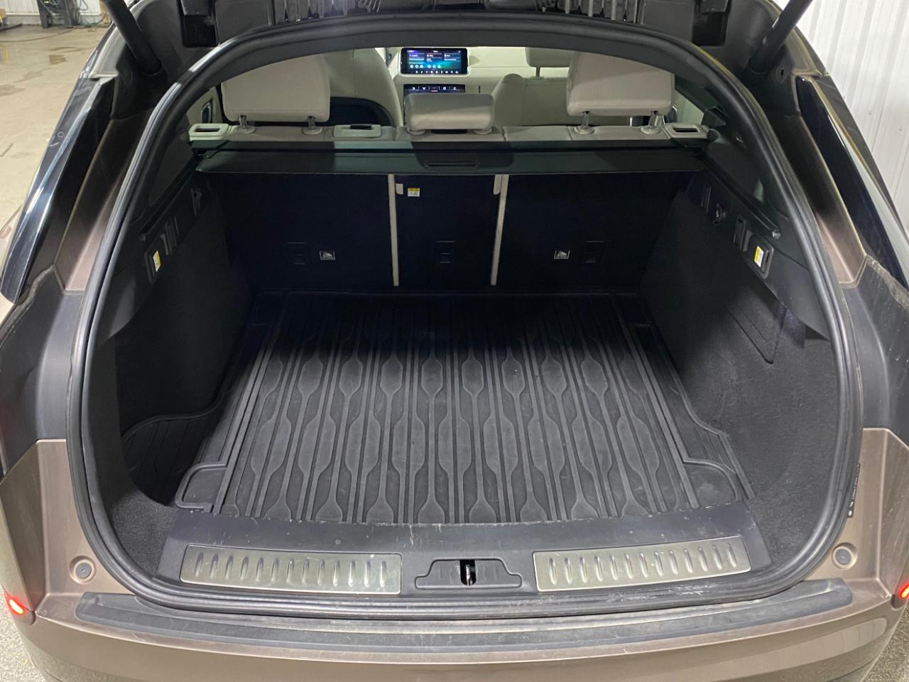 Land Rover Range Rover Velar R-Dynamic SE 2018