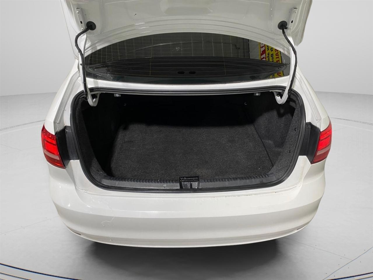 Volkswagen Jetta SE 6A 2015