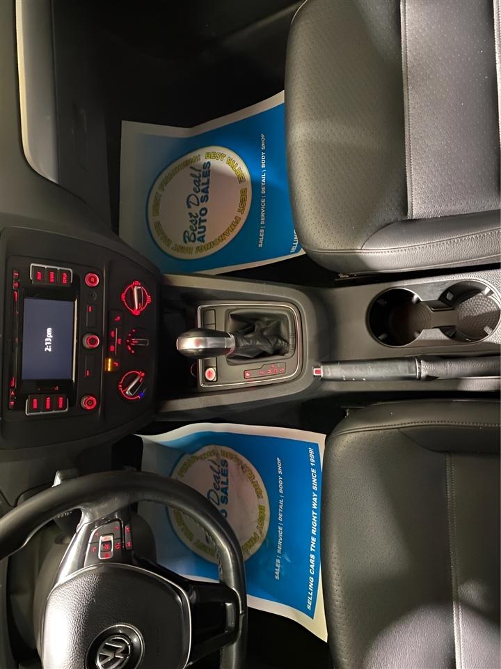 Volkswagen Jetta SE 6A 2015