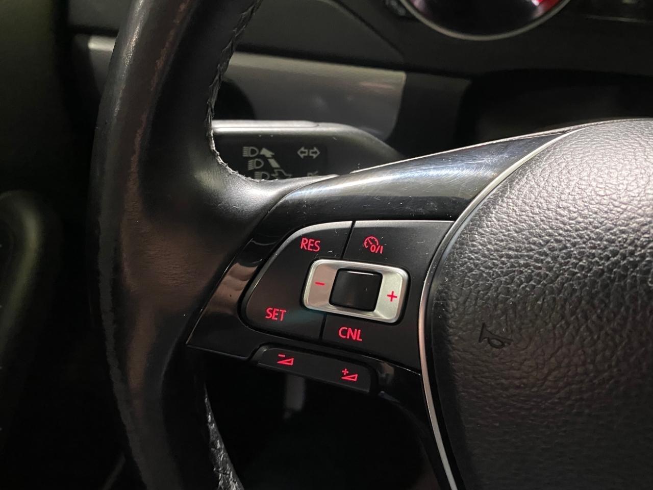 Volkswagen Jetta SE 6A 2015