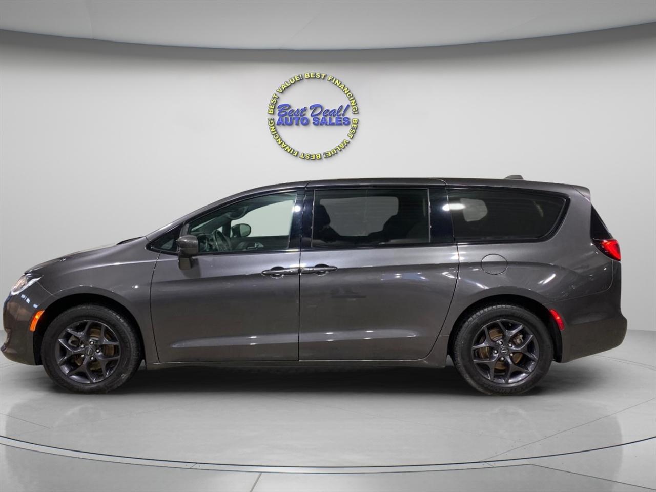 Chrysler Pacifica Touring Plus 2018