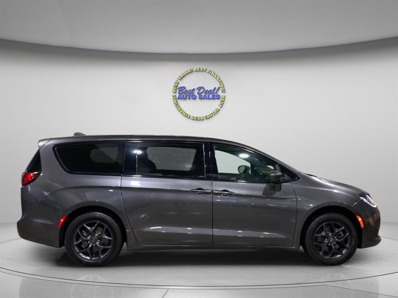 Chrysler Pacifica Touring Plus 2018