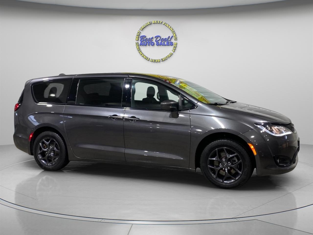 Chrysler Pacifica Touring Plus 2018
