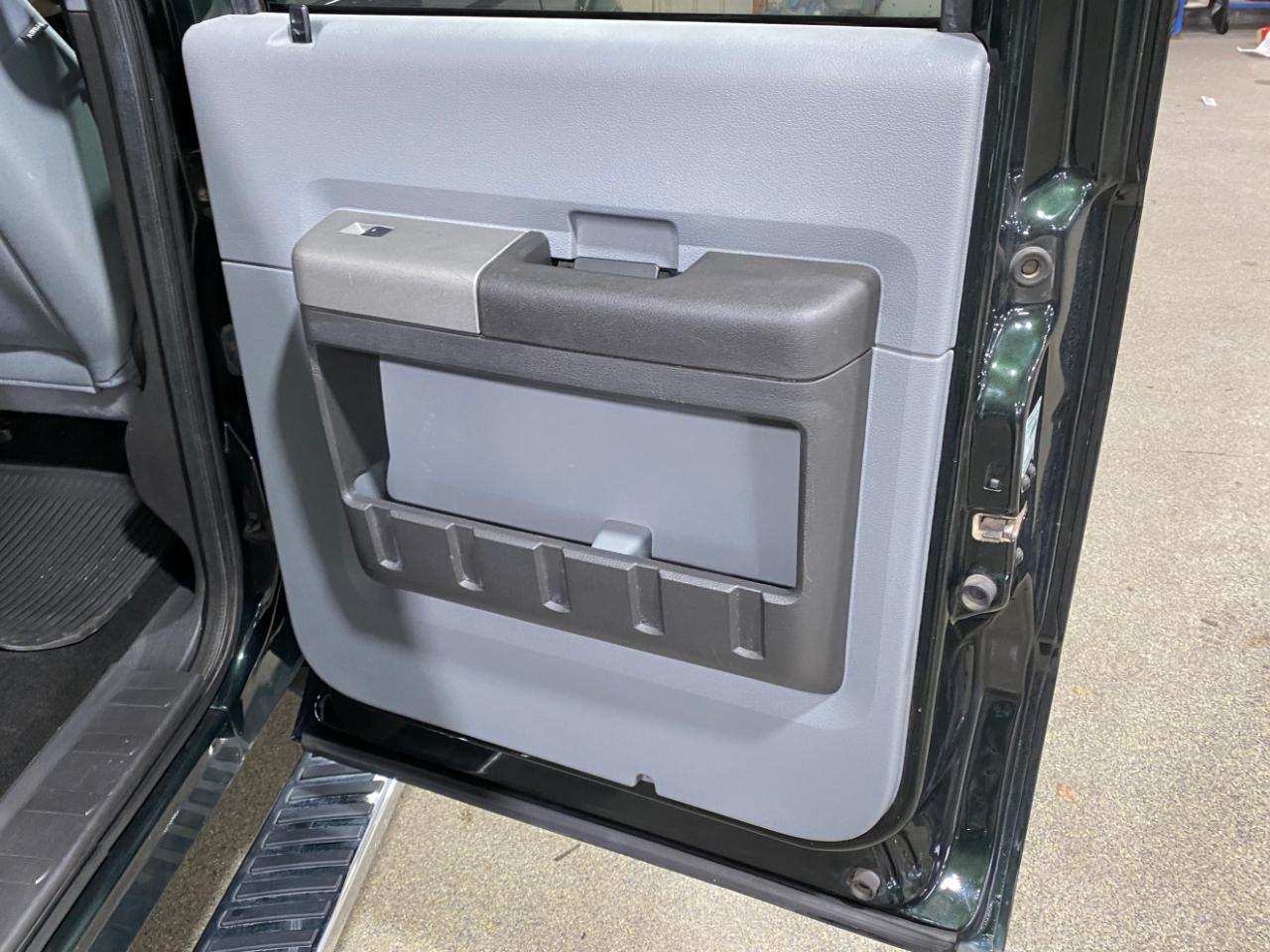 Ford F-250 SD XLT Crew Cab Long Bed 4WD 2012