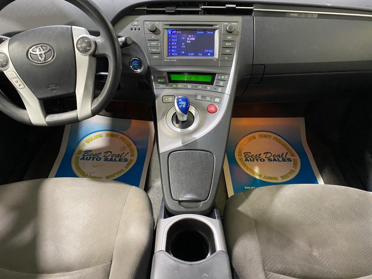 Toyota Prius Three 2015