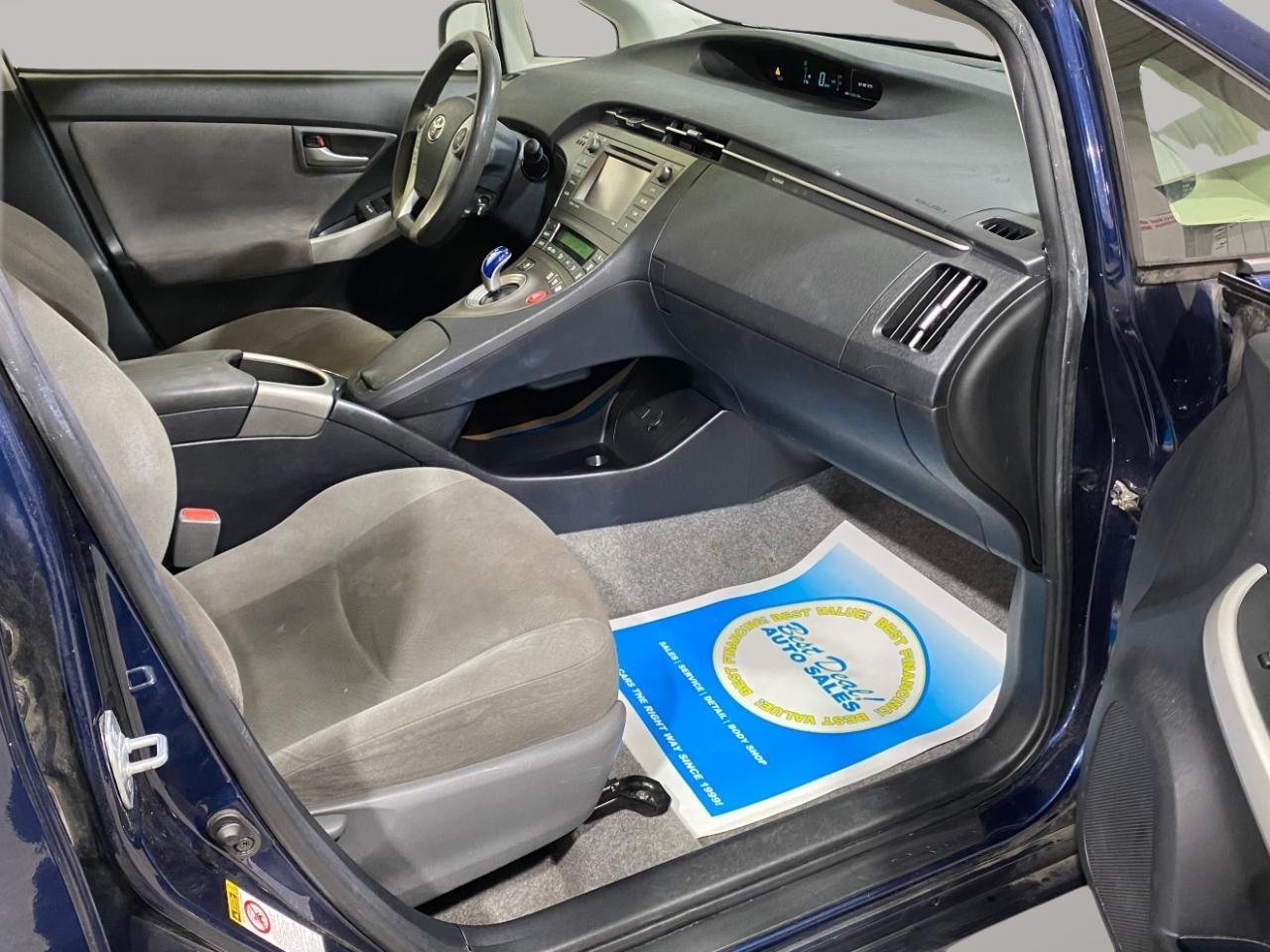 Toyota Prius Three 2015