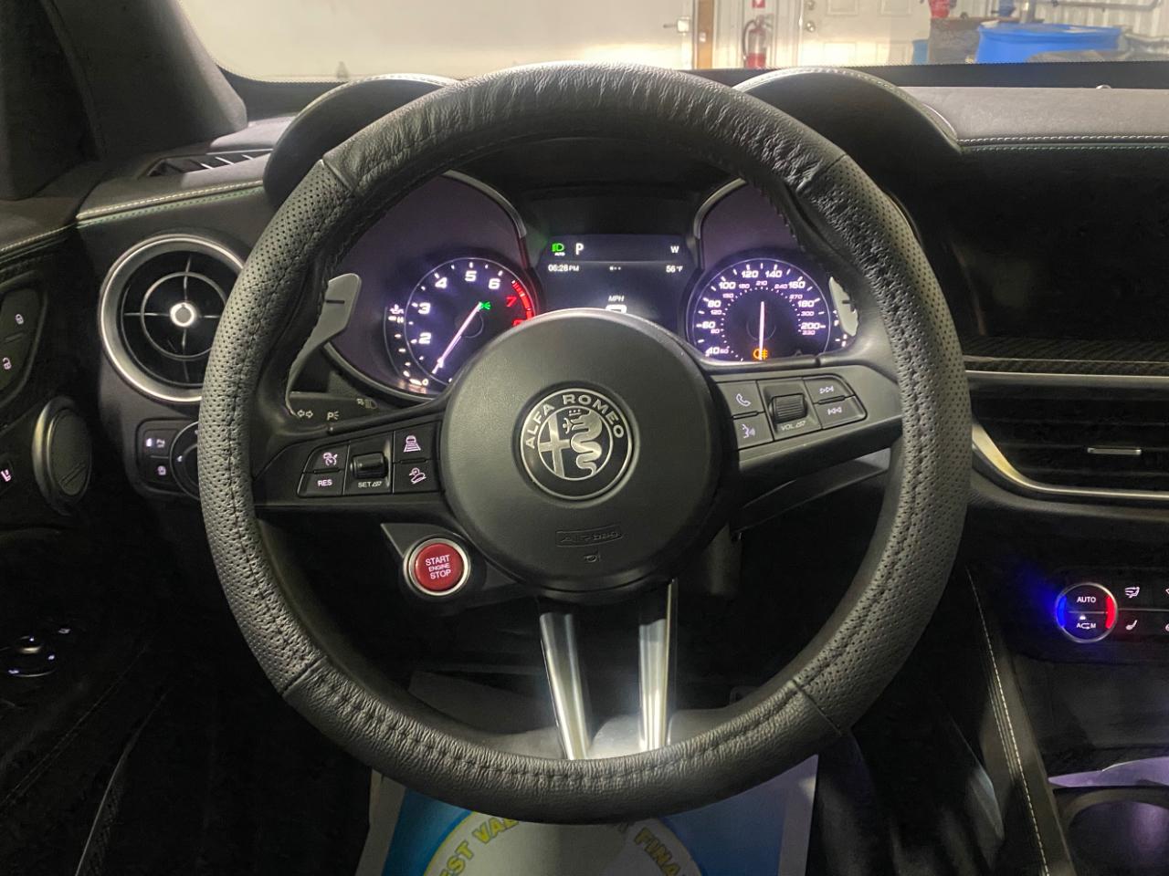 Alfa Romeo Stelvio Quadrifoglio 2018