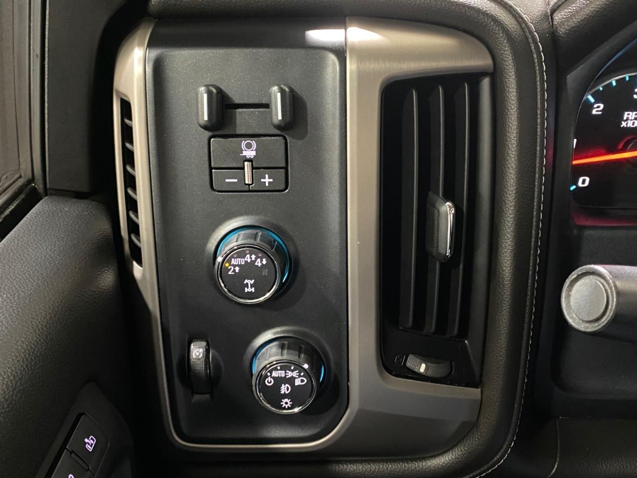 GMC Sierra 1500 Denali Crew Cab Long Box 4WD 2018
