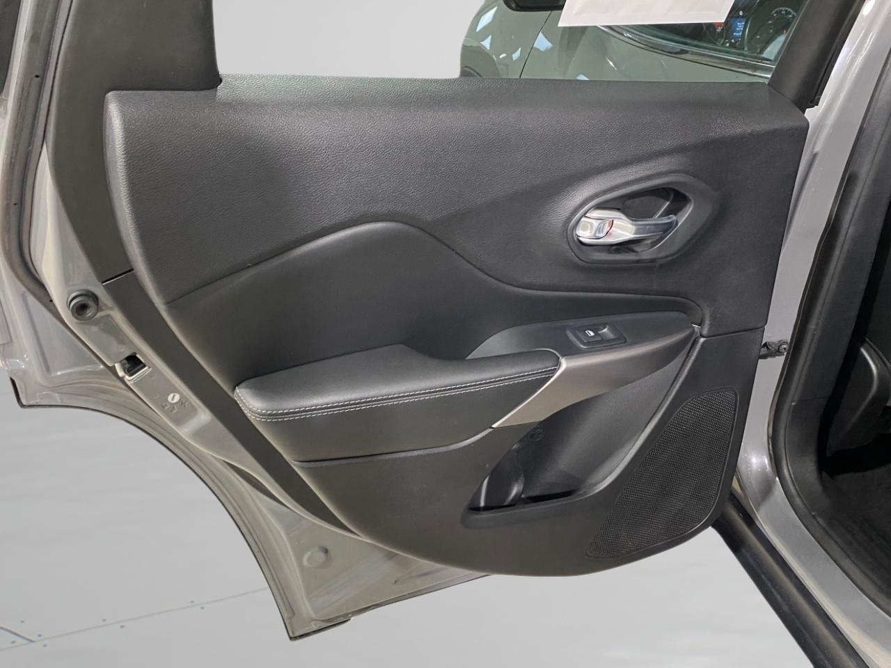 Jeep Cherokee Latitude Lux 4WD 2021