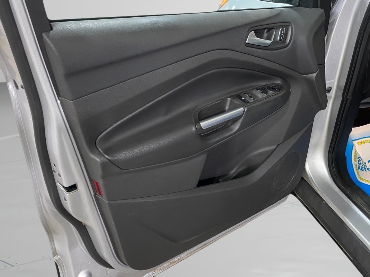 Ford Escape SE 4WD 2016