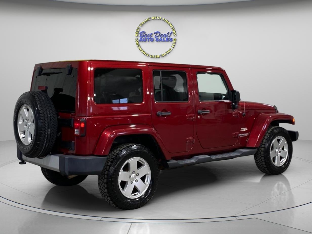 Jeep Wrangler Unlimited Sahara 4WD 2011