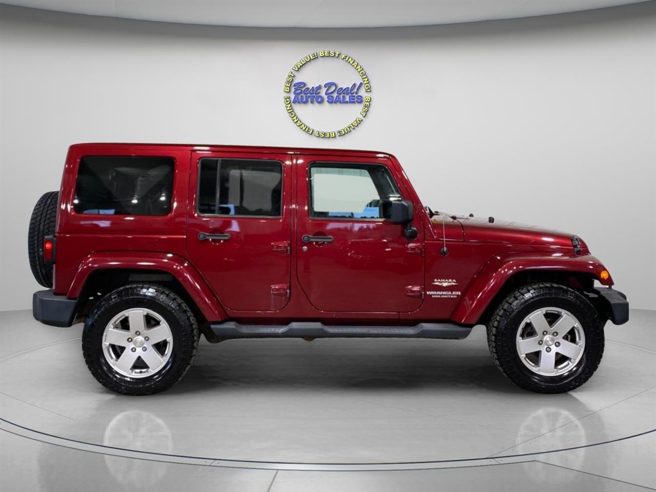 Jeep Wrangler Unlimited Sahara 4WD 2011