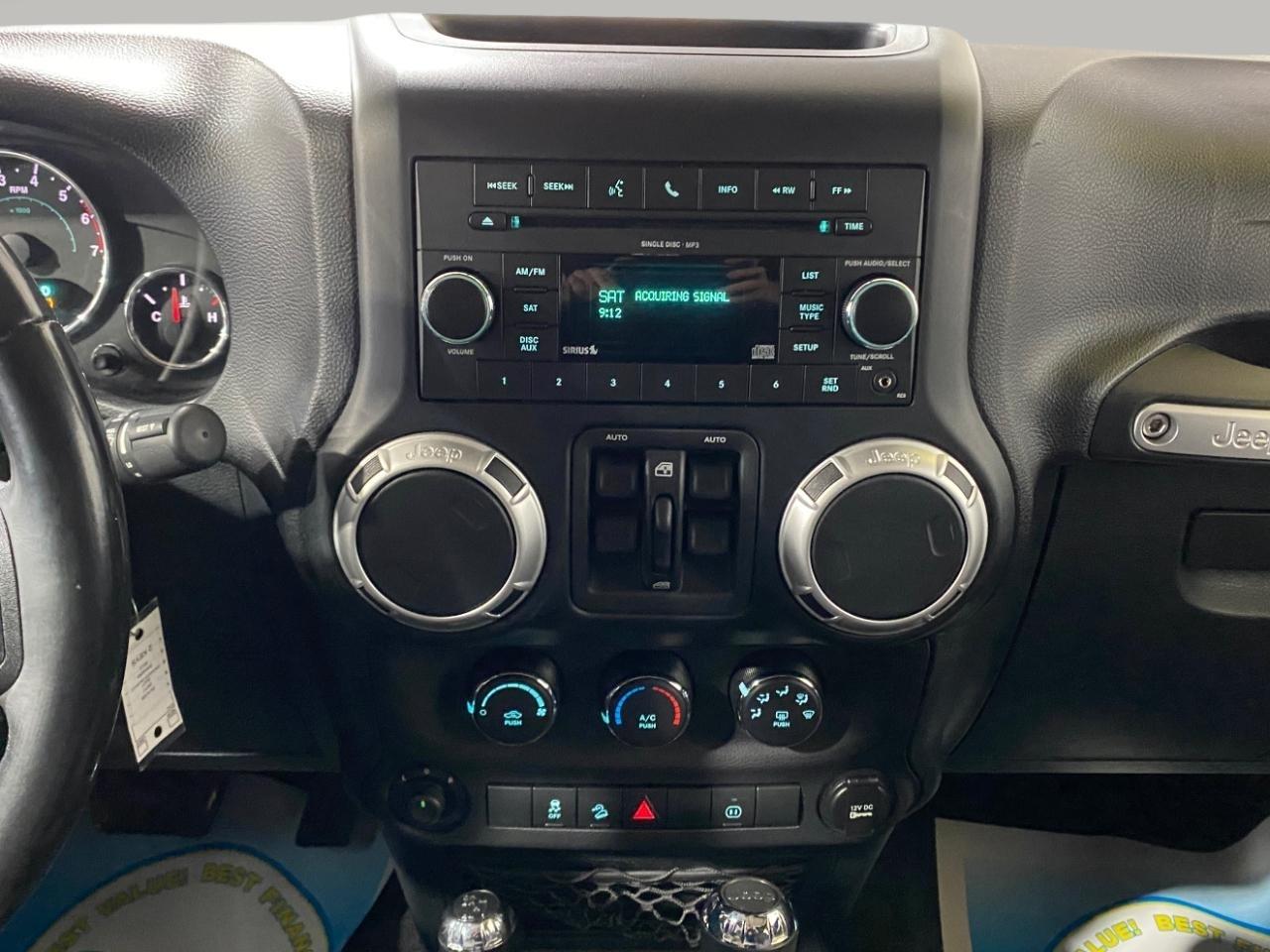 Jeep Wrangler Unlimited Sahara 4WD 2011