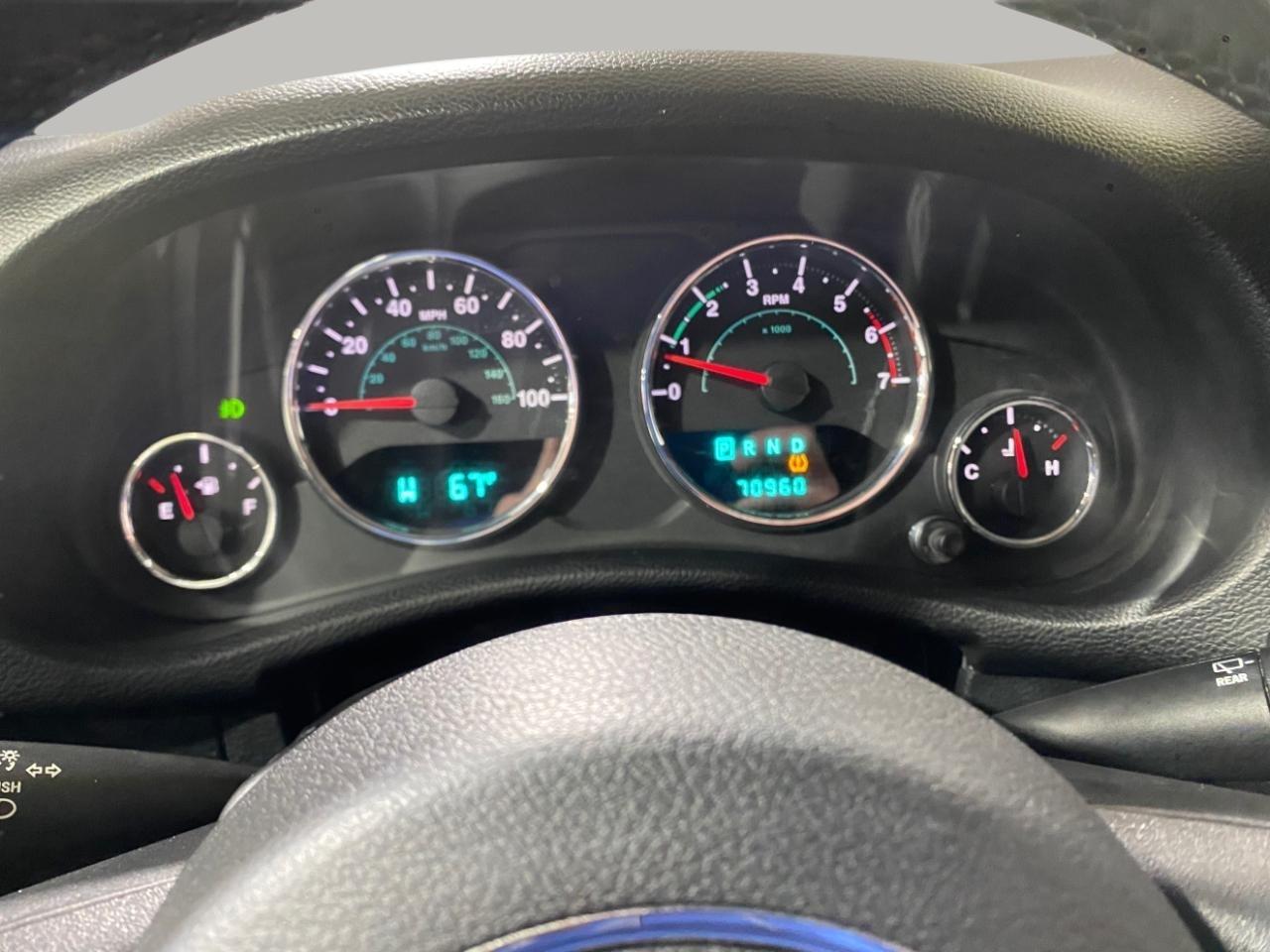 Jeep Wrangler Unlimited Sahara 4WD 2011