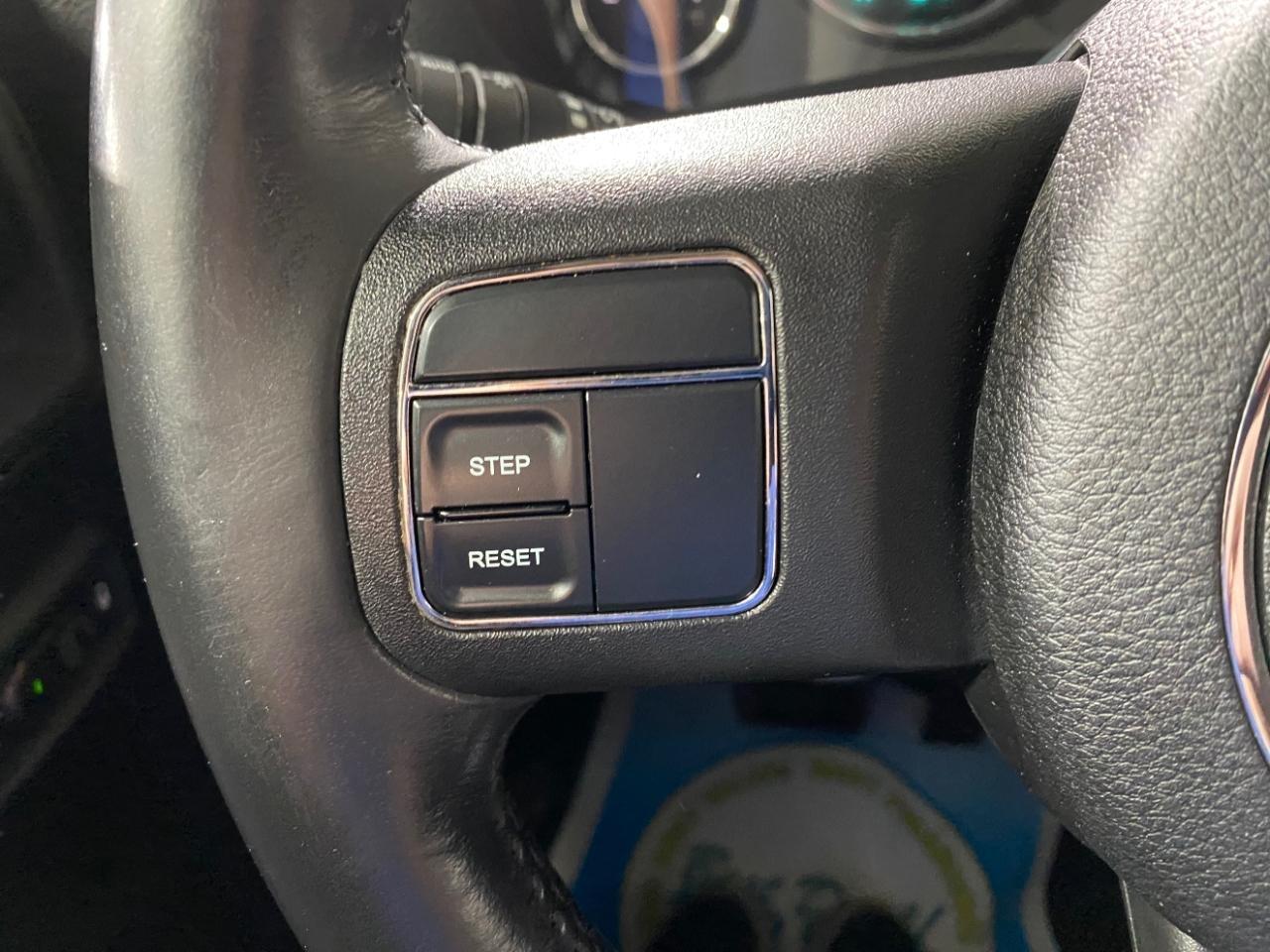 Jeep Wrangler Unlimited Sahara 4WD 2011