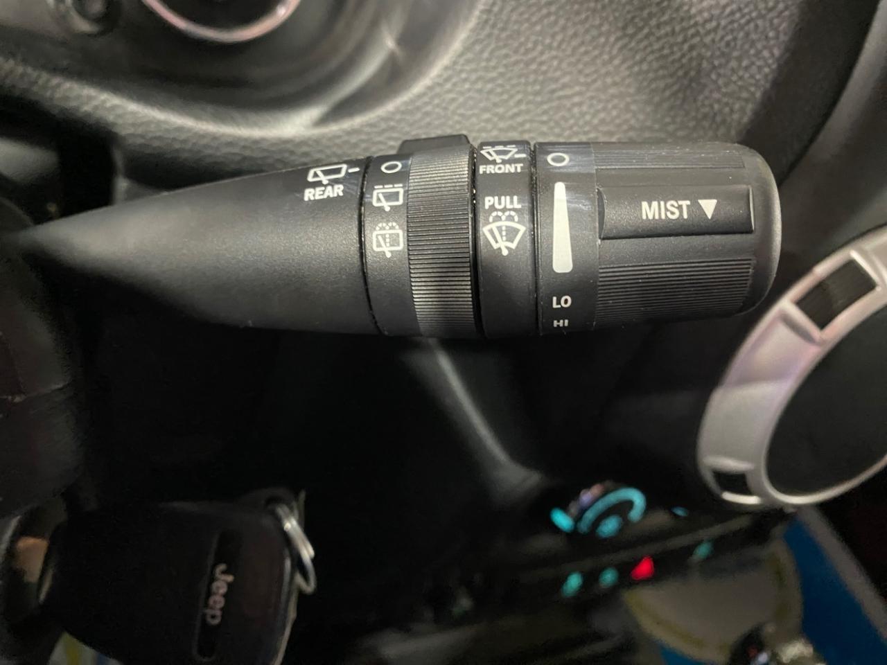 Jeep Wrangler Unlimited Sahara 4WD 2011